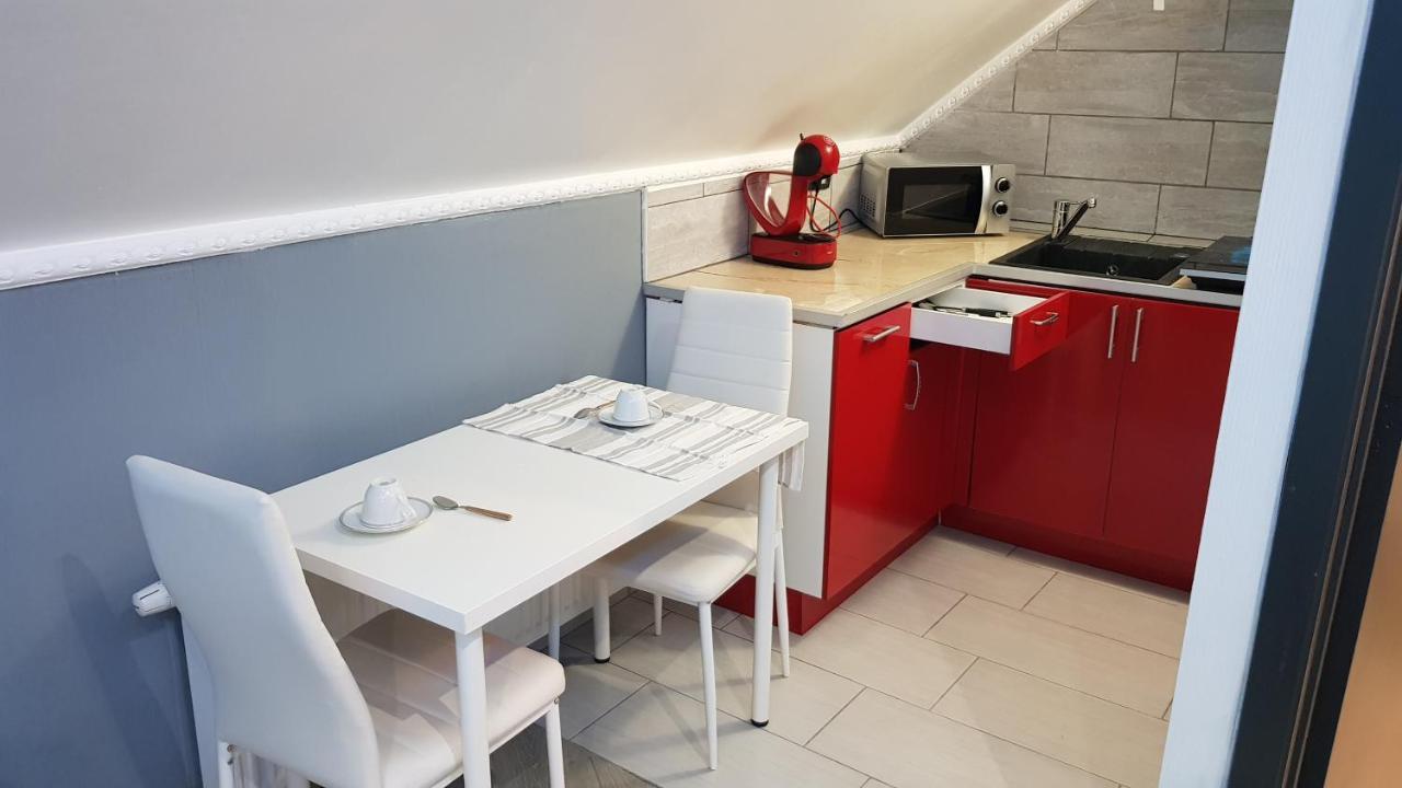 Le Petit Luxembourg Appartement Montignies-sur-Sambre Buitenkant foto