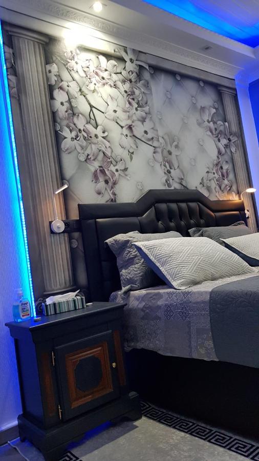 Le Petit Luxembourg Appartement Montignies-sur-Sambre Buitenkant foto