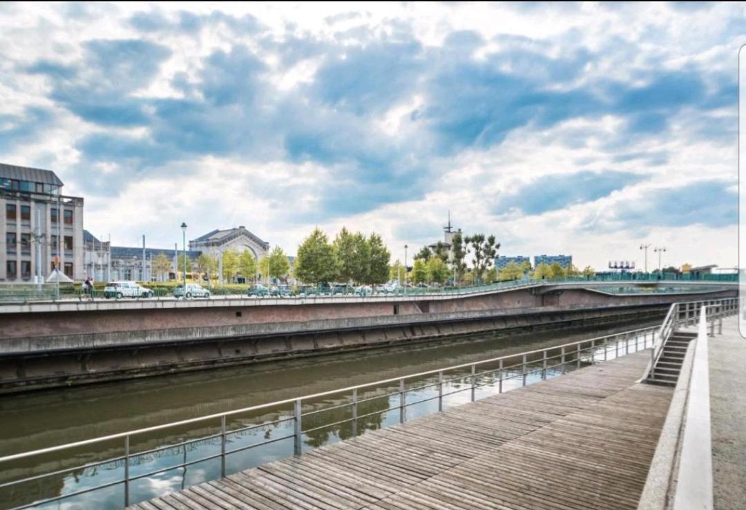 Le Petit Luxembourg Appartement Montignies-sur-Sambre Buitenkant foto